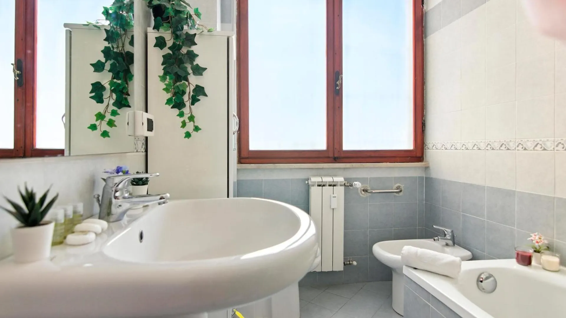 Landi 3 - 2 Camere Con Balcone, Ascensore E Parcheggio Pisa Italien